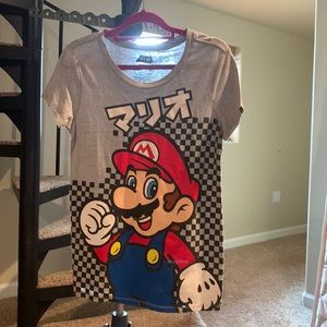 Junior women’s Japanese Mario shirt XL